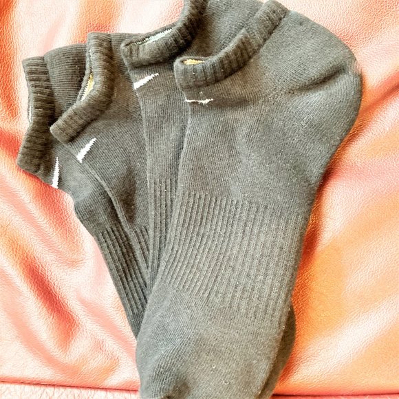 Nike Other - NEW SOCKS LOT OF 2 Pairs Nike athletic casual low cut still together M/L Black
